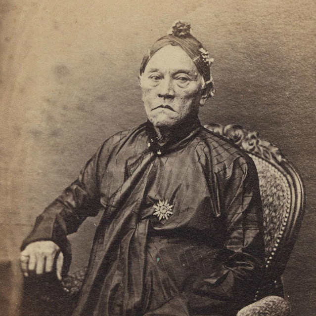 pakubuwana-viii-raja-jawa-pertama-yang-setia-dengan-1-istri--tidak-berpoligami