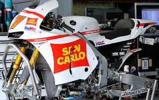 &#91;Lucu gan&#93; Rider Misterius Ini Lebih Hebat dari Valentino Rossi