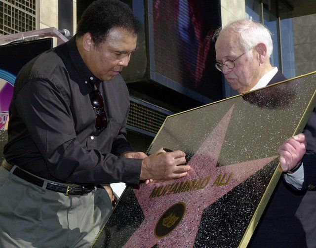 Ini Gan, Kenapa Walk of Fame Muhammad Ali Dipasang di Dinding