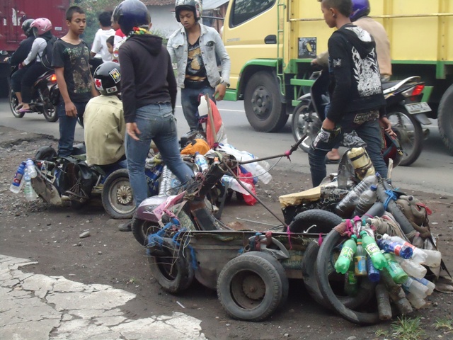 Mengapa orang yang bermotor vespa jarang ditilang