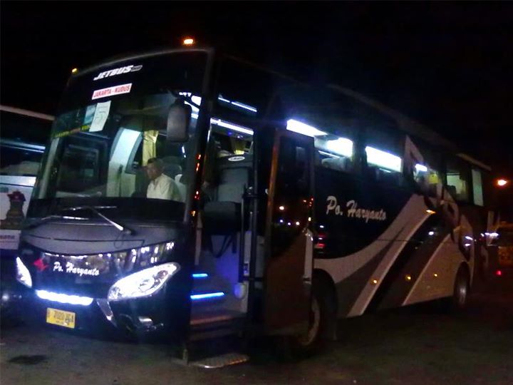 Bus PO.Haryanto In Action ( Pantura )