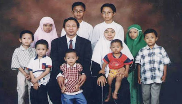 orangtua-ini-lahirkan-10-anak-penghafal-al-quran-inilah-kuncinya
