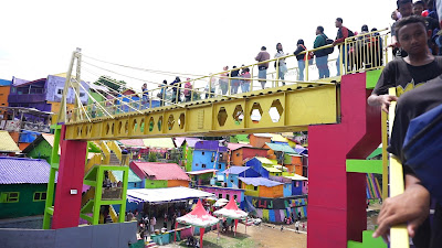 Wisata ke Kampung Warna Warni ? Wajib coba gan nuansa baru