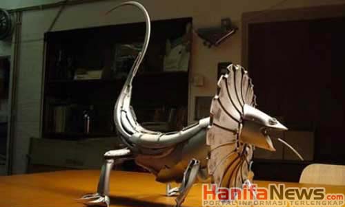 robot yg dibuat oleh mahasiswa jepang...