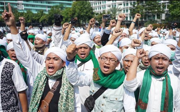 fpi-tuntut-kepulangan-habib-riziq-fpi-bukan-sekadar-politik-nasi-goreng