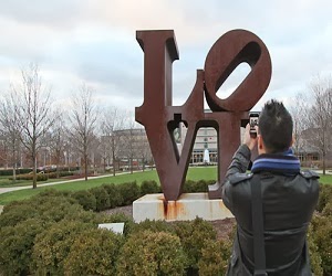7 Patung Cinta Terunik di Dunia Untuk Hari Valentine