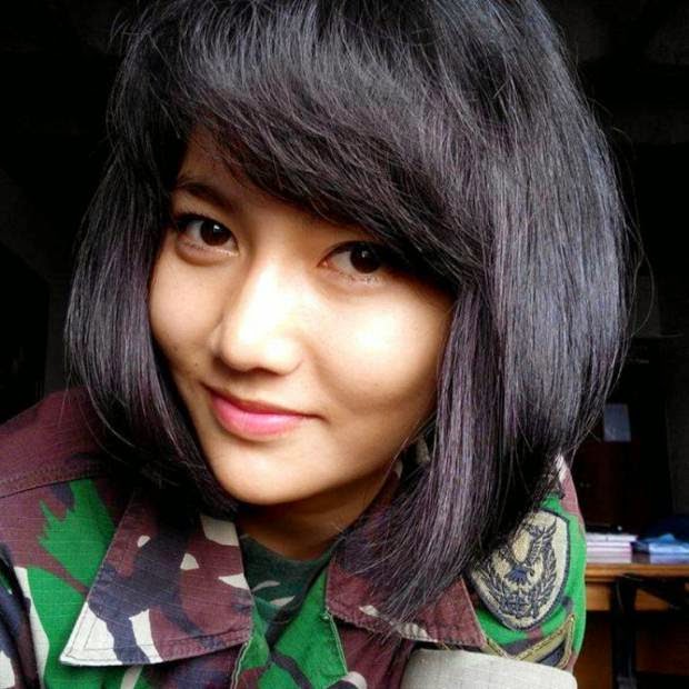 Foto Theresia Mariana, Pramugari Cantik Kepresidenan RI (25 Foto)