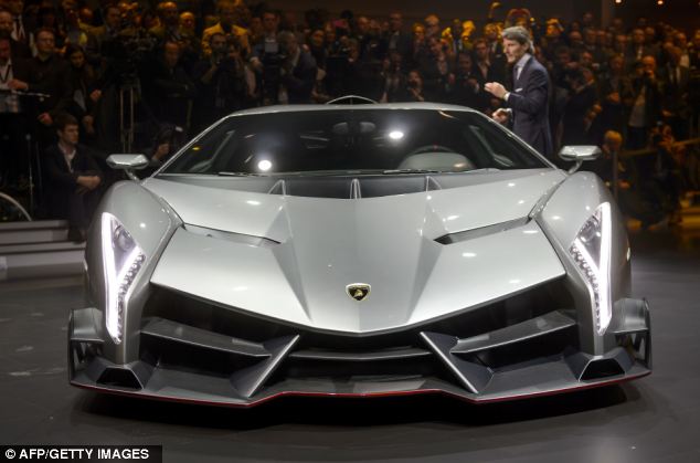 PENAMPAKAN mobil sport SUPER TERBARU dari Lamborghini (Lamborghini Veneno) 