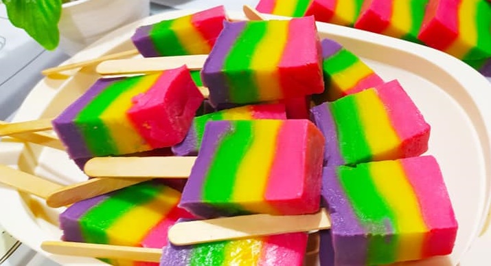 Ide Jualan : Resep Es Gabus Pelangi ( Biaya Produksi dan Keuntungannya)