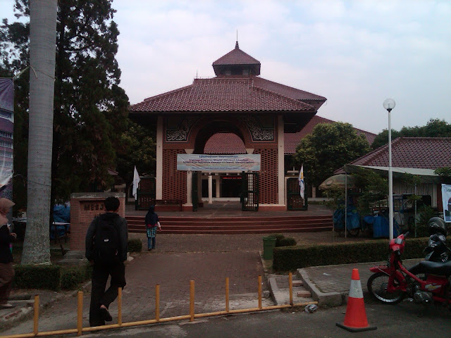 Indahnya Masjid-Masjid Kampus di Indonesia
