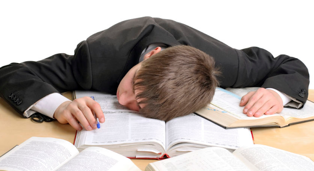 Kamu Pemalas? Bisajadi Kamu Orang Dengan IQ Tinggi! Cek 6 Tandanya