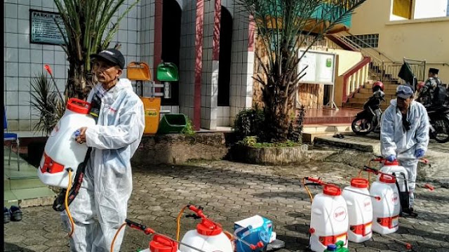 Masjid Disemprot Disinfektan, JK: Corona Paling Banyak di Tempat Keramaian