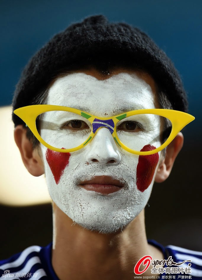 Ekspresi dan Aksi Gokil Para Suporter Jepang di Piala Dunia 2014