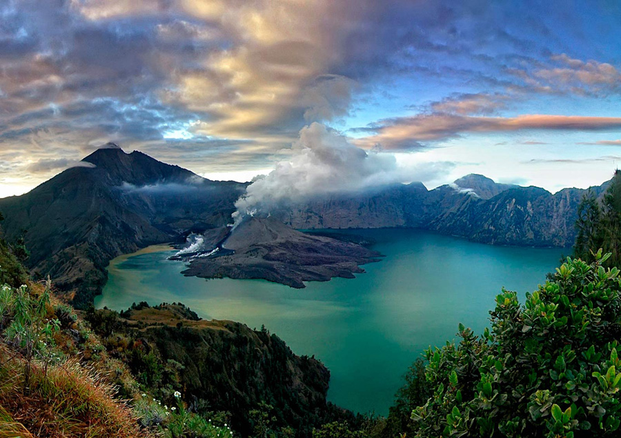 7 Puncak gunung Tertinggi di Kepulauan Indonesia (The Seven Summits of Indonesia)