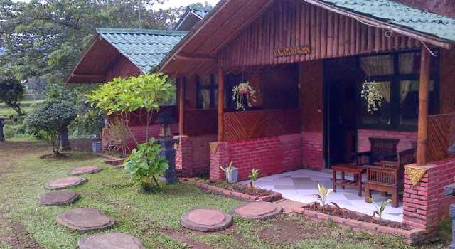 Dijual Hotel Luas di Lokasi Sejuk Cisarua, Bogor AG514