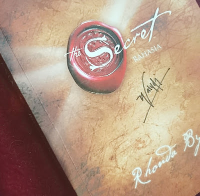 resensi-the-secret-karya-rhonda-byrne-tentang-hukum-tarik-menarik-dalam-hidup