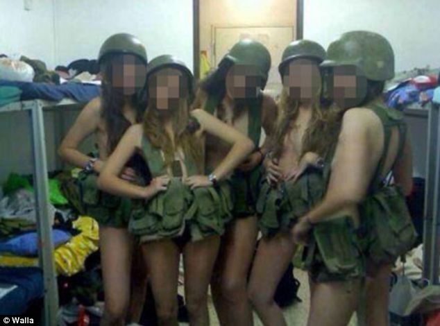 Tentara Wanita Israel Dihukum Setelah Berpose Tidak Pantas di Facebook