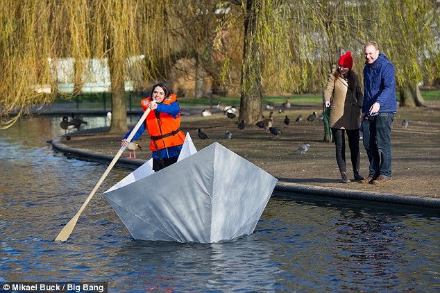 Nih Perahu Origami Terbesar