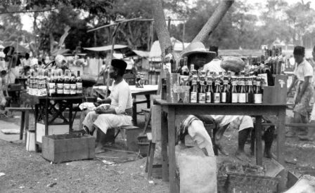 Foto Wirausahawan Zaman Penjajahan Belanda (kali aja ada kakek moyang kita)