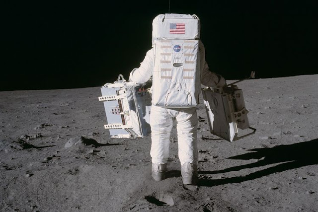 Rahasia Kematian Neil Armstrong dan Uang 'Tutup Mulut' Rp58 M