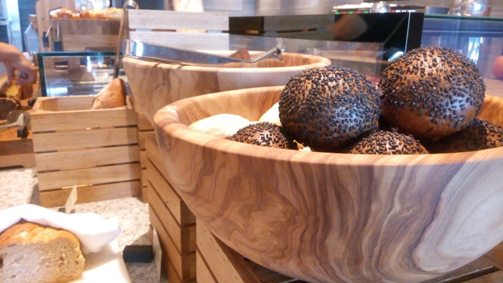 cara-memilih-peralatan-makan-dari-kayu-yang-aman-untuk-makanan