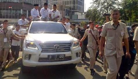Kompilasi Mobil-Mobil di Lingkungan Capres Prabowo Dan Capres Jokowi 