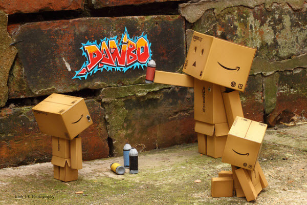 27 kisah si imut Boneka Danbo