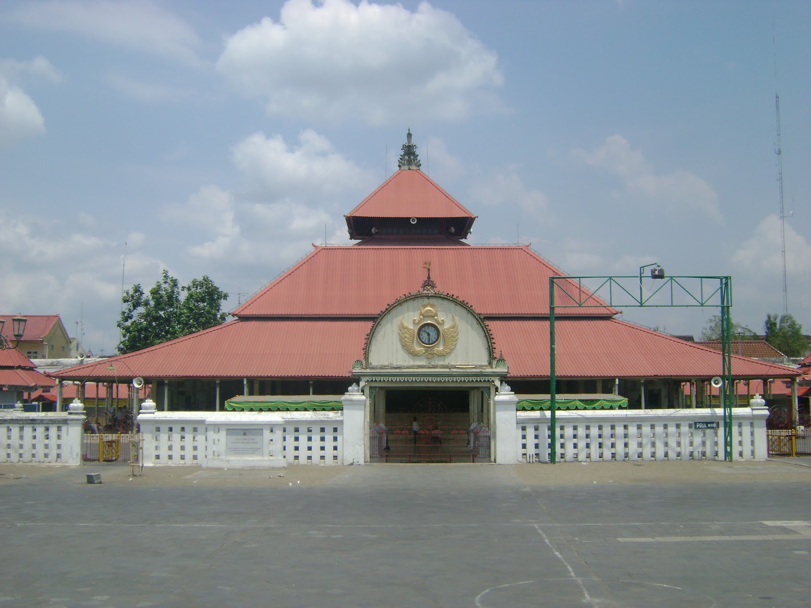 Mesjid Terbesar di Indonesia