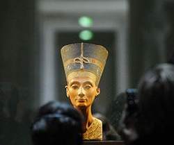 Ratu Nefertiti, Sang Ratu Keabadian