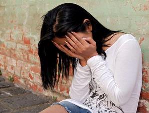 Oknum BD beserta ketiga teman nya memperkosa Gadis cacat mental