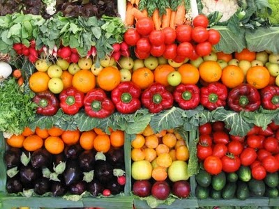 10 Jenis Makanan Terbaik untuk Tingkatkan Kecerdasan Anak