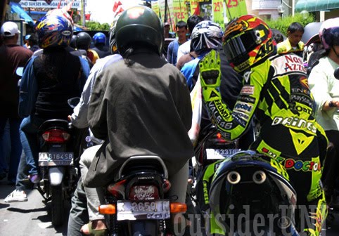 Kegiatan V.Rossi saat tdk balapan