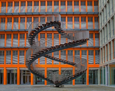 Tangga-tangga Spiral yang Unik