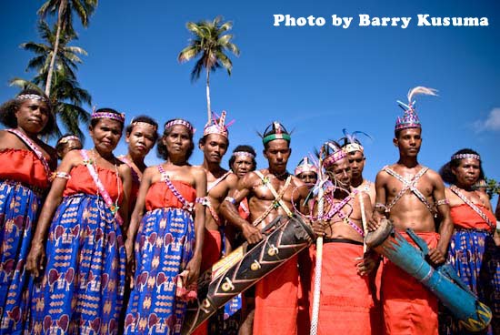 &#91;Travelista&#93; Festival Budaya Raja Ampat Papua