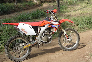 Tips Memilih Motor Trail yang cocok buat Agan2