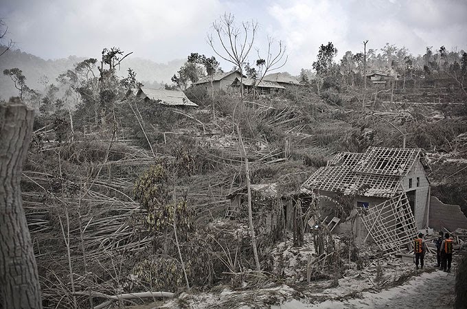 &#91;Pic+Video&#93; Ingatkah Letusan Merapi 28 Oktober 2010?