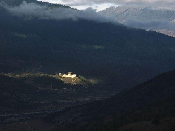 Mengenal Keindahan Negara Bhutan