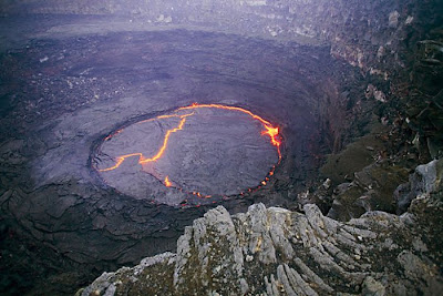 inilah foto-foto lava dari dekat..&#91;ngeri gan&#93;