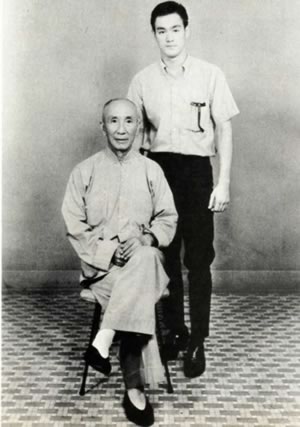 YIP MAN(IP MAN) guru dari Bruce Lee Gan..Bonus(NGAKAK INSIDE)