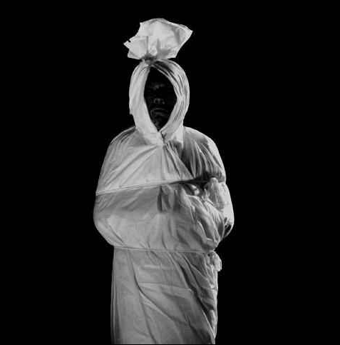 LEBIH DEKAT DENGAN POCONG
