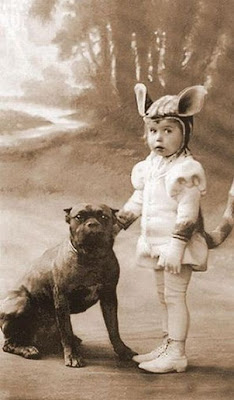 Foto - Foto Anak yang Punya Kepribadian Horor