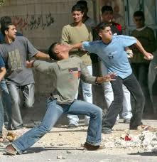 FOTO-FOTO HEROIK PARA MUJAHID CILIK PALESTINA &quot;salut&quot;