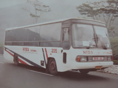 Foto Bus Jadul di Indonesia