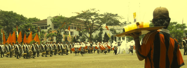 Atraksi Puluhan Tentara Keren di Gasibu