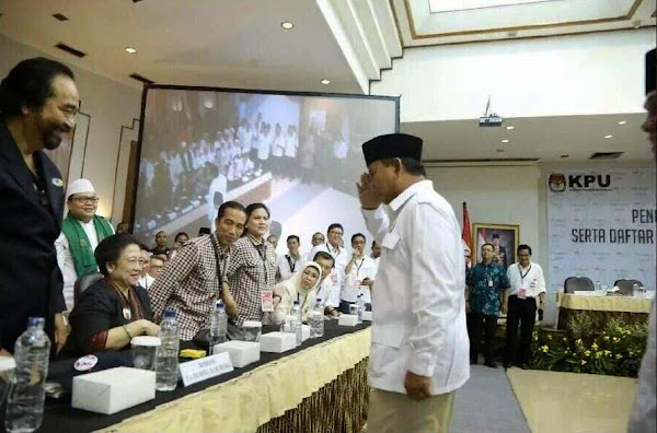 (KSATRIA PANDAWA)Momen Sangat Menyentuh, Sikap Hormat Prabowo pada Kubu Jokowi di KPU