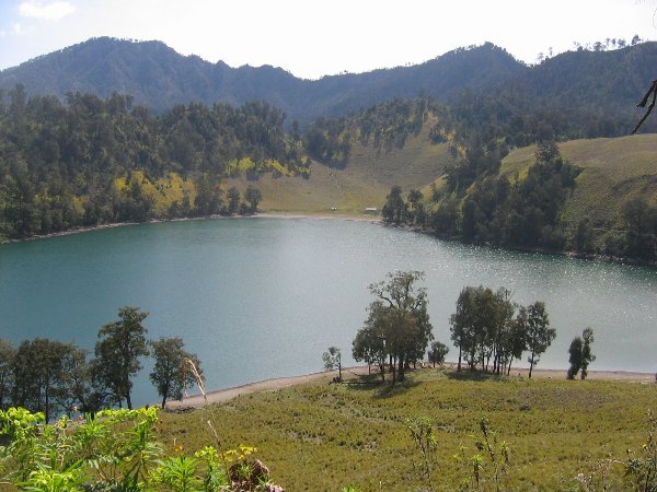 Pendakian Semeru Ditutup Hingga 25 Maret 2013