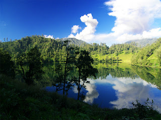 Danau Paling Jernih di Dunia Airnya Sungguh Bening (+pic)