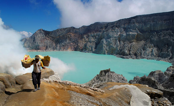 10 Puncak Gunung Tercantik di Indonesia