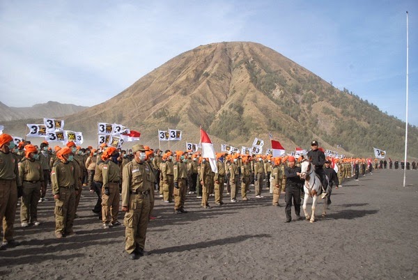 &#91;CETAAAAAR&#93; 1000 Garda Elit PKS Apel Siaga di Gunung Bromo