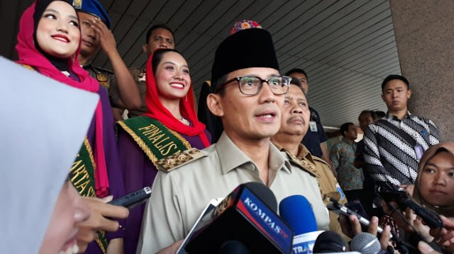 walaupun-sepi-sandiaga-akan-mempertahankan-pengaduan-warga-di-balai-kota